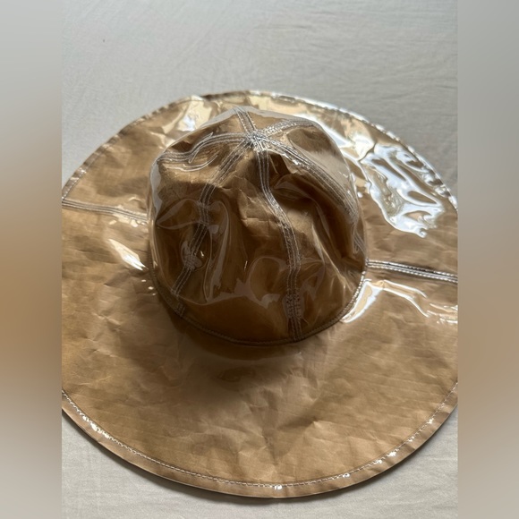 COMME des garcon SHIRT plastic hat. This hat speaks for itself. Perfect conditio - Picture 2 of 5